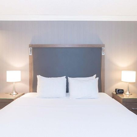 Sandman Signature Lethbridge Lodge Екстериор снимка