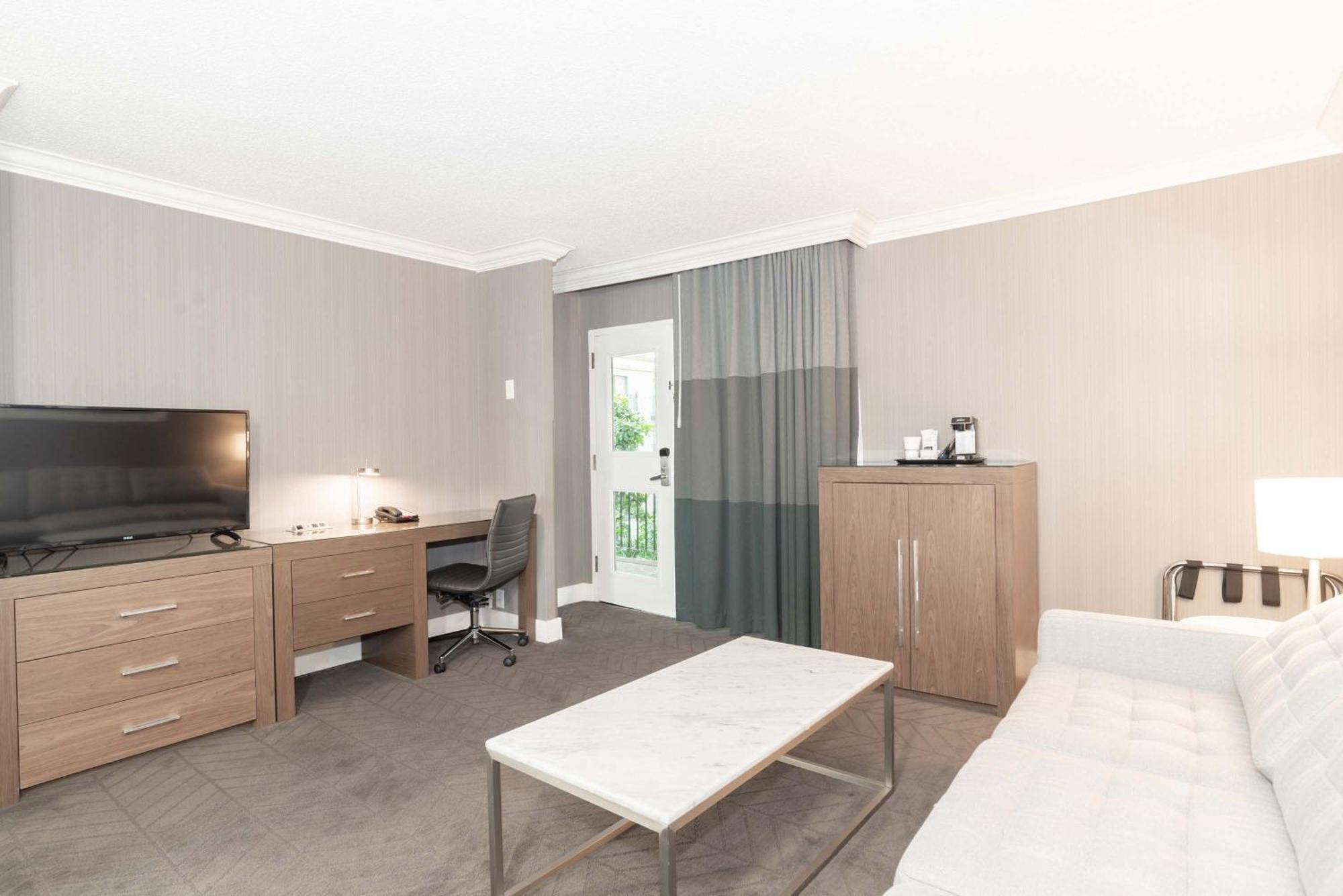 Sandman Signature Lethbridge Lodge Екстериор снимка